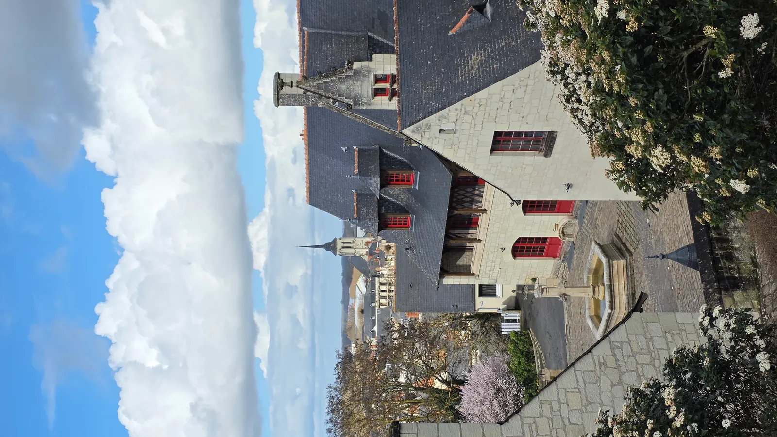 Centre-ville de Saumur, au cœur de l'environnement de l'IFMA